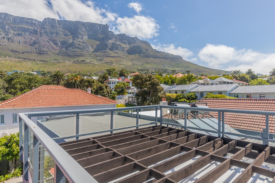 7 Bedroom Property for Sale in Oranjezicht Western Cape